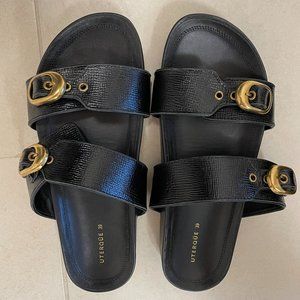 Uterque leather flat sandals NWOT